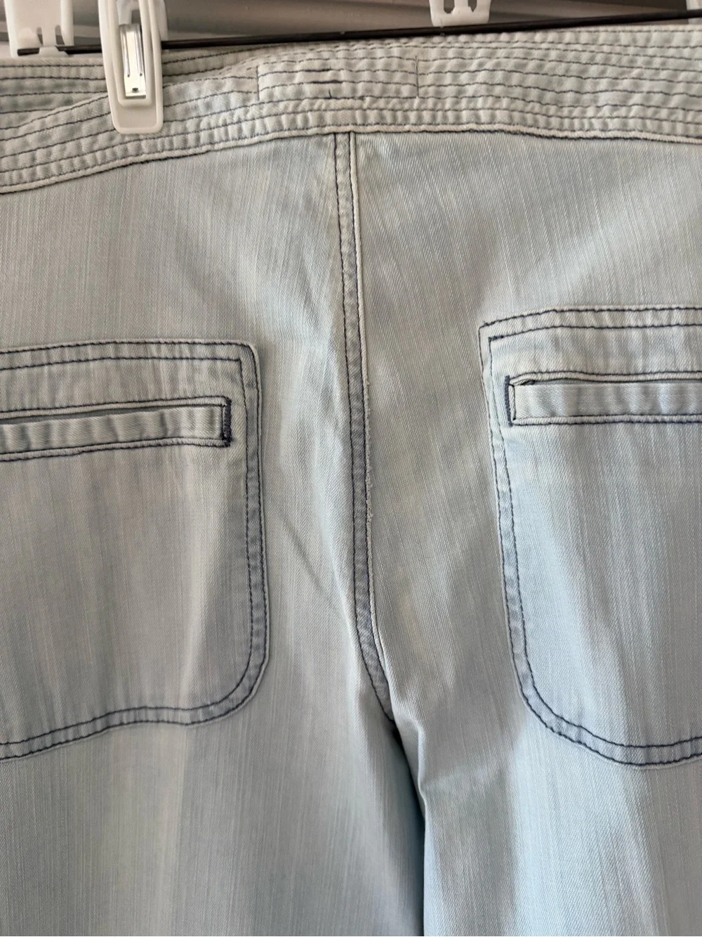 7 For All Mankind Light Blue Wide Leg Jeans with Gold Buttons - Picture 7 of 9